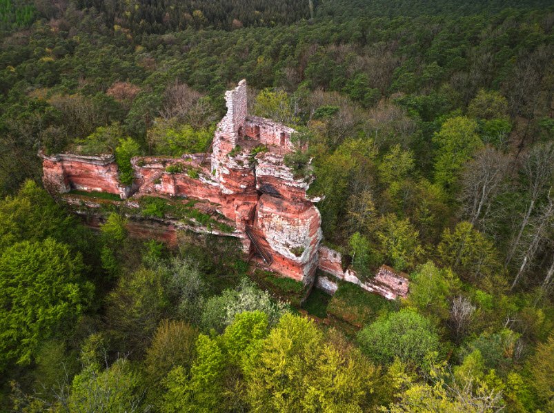 Burg Lützelhardt, Germany